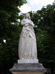 Statue Honoring Sainte Genevieve   Statue Honoring Sainte Genevieve
